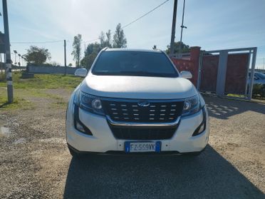 Mahindra XUV500 2.2 16V AWD W8