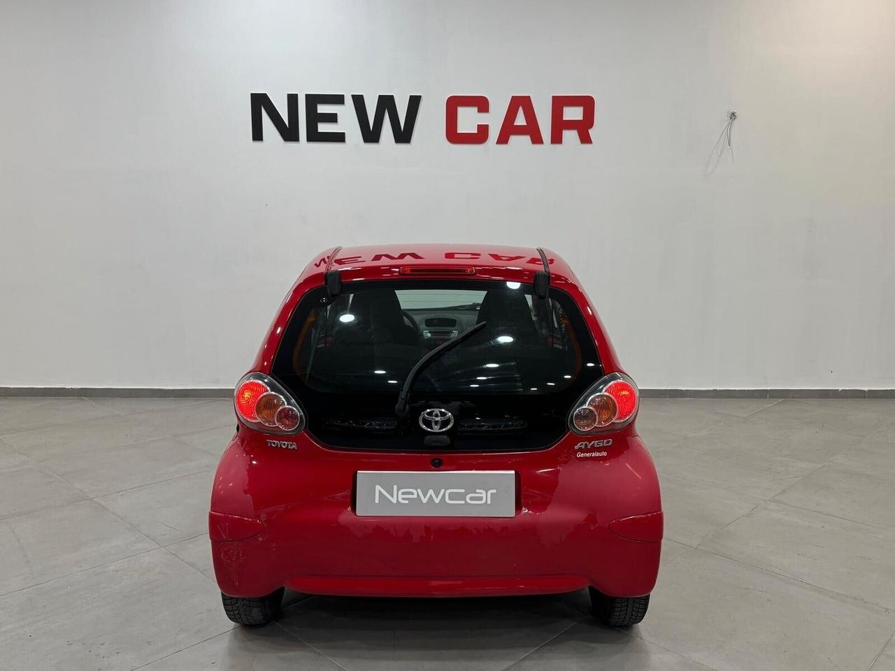 Toyota Aygo 1.0 12V VVT-i 5 porte Sol
