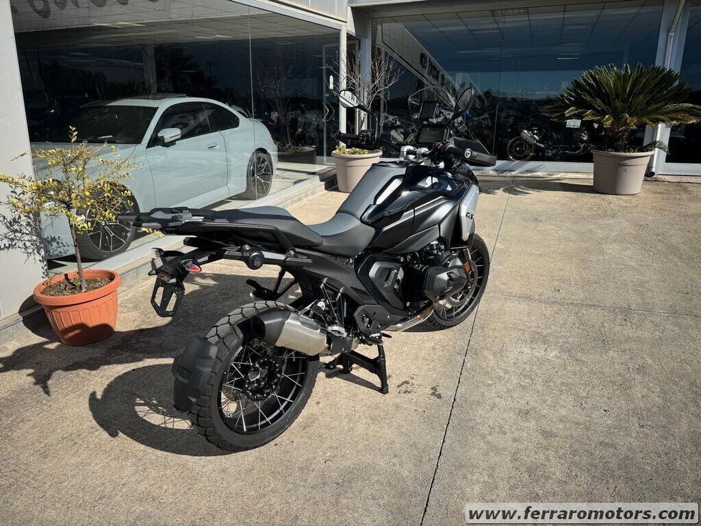 Bmw R 1300 GS tripleblack a 239 euro al mese senza anticipo