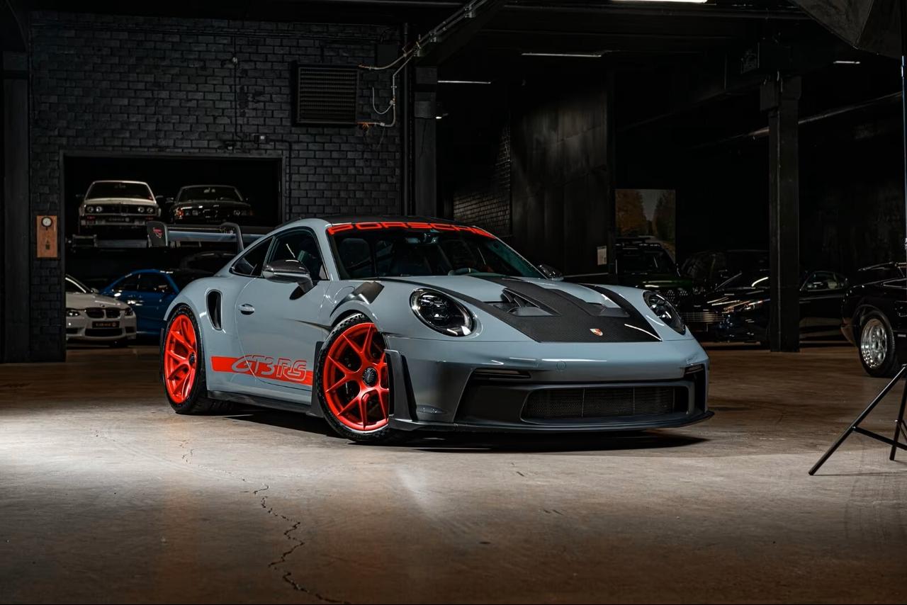 Porsche 911 GT3 RS Weissach