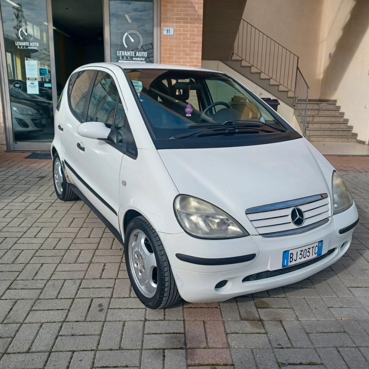 TUTTO PERFETTAMENTE FUNZIONANTE CLASSE A 1.9