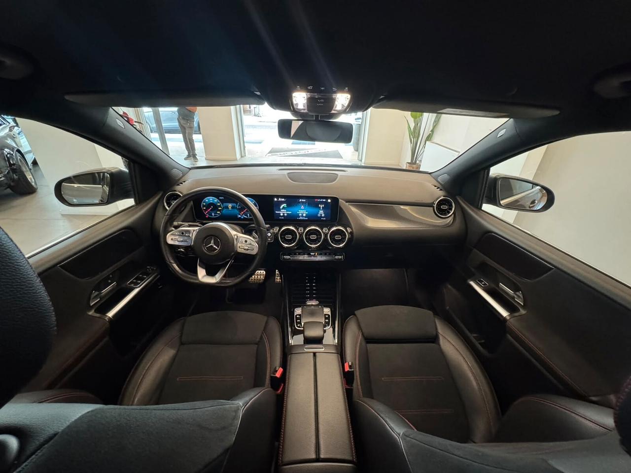 MERCEDES-BENZ CLASSE B 180D PREMIUM AMG LINE AUTOMATICA FULL