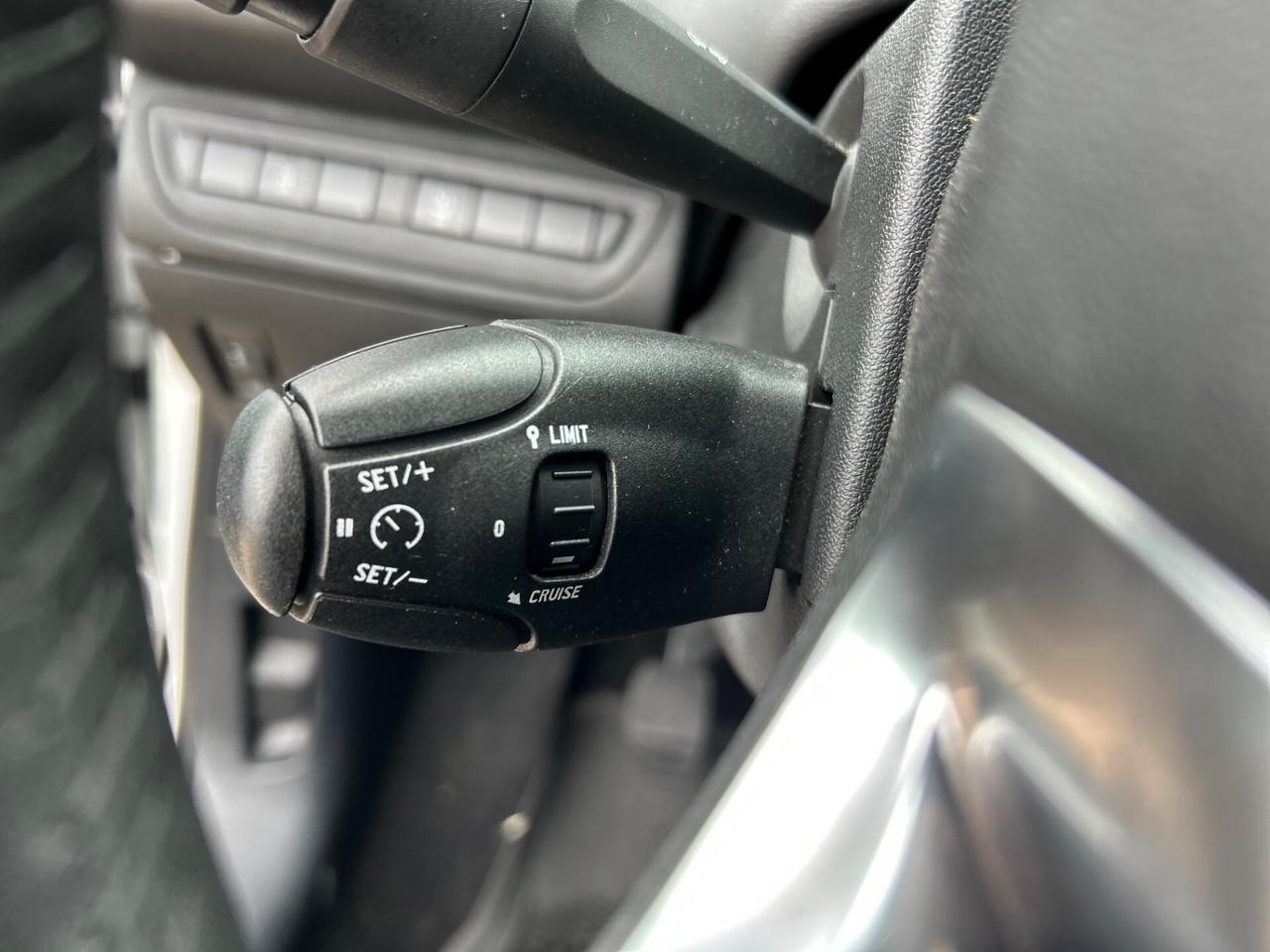 Peugeot 208 PureTech 82 5 porte Allure