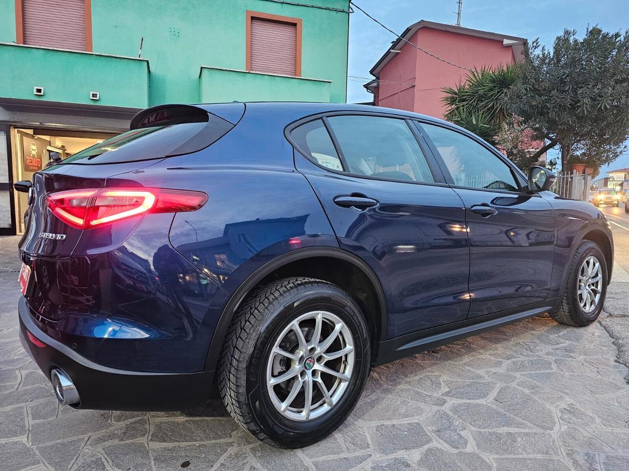 Alfa Romeo Stelvio 2.2 Turbodiesel 180 CV AT8 Q4 Business