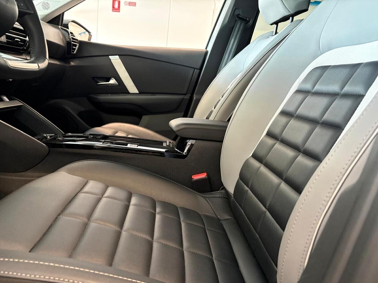 Citroen C4 MAX PureTech 130 EAT8 SPOTICAR