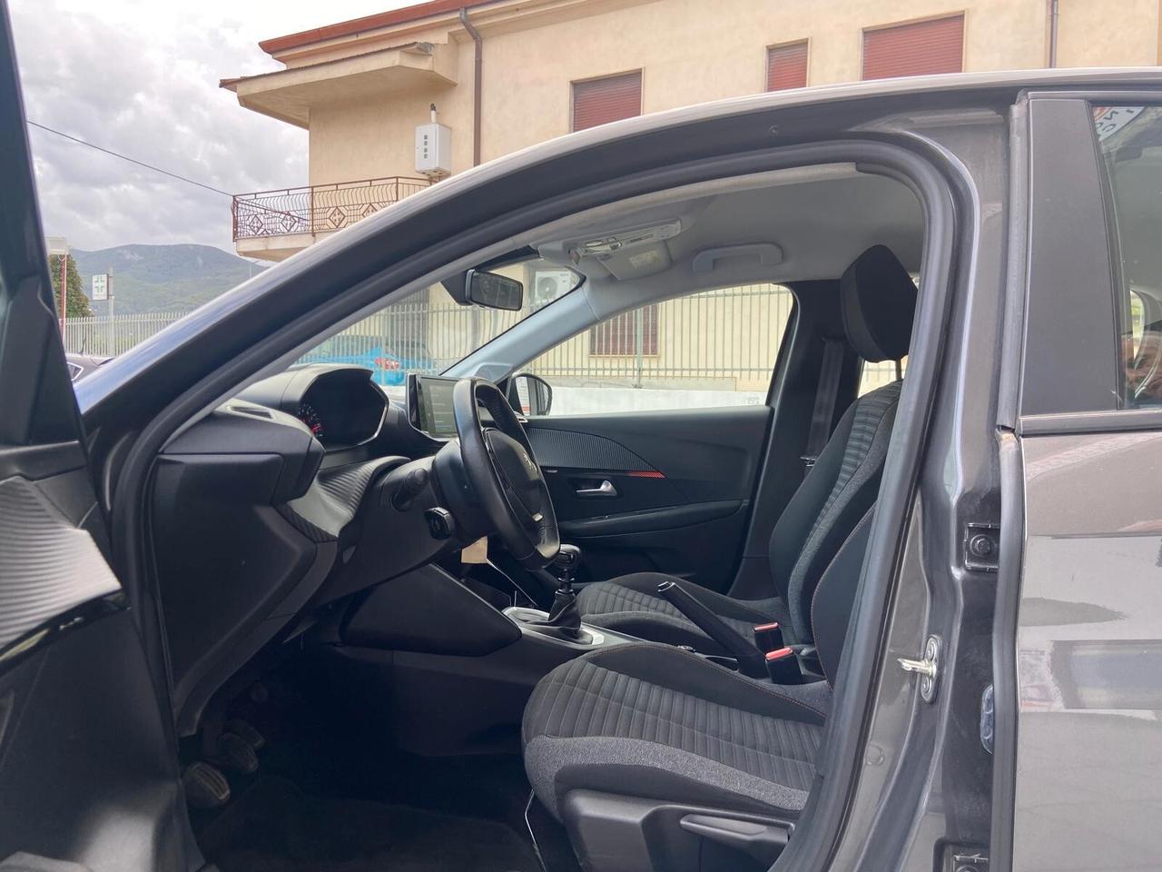 Peugeot 208 PureTech 100 CV 5 porte Allure
