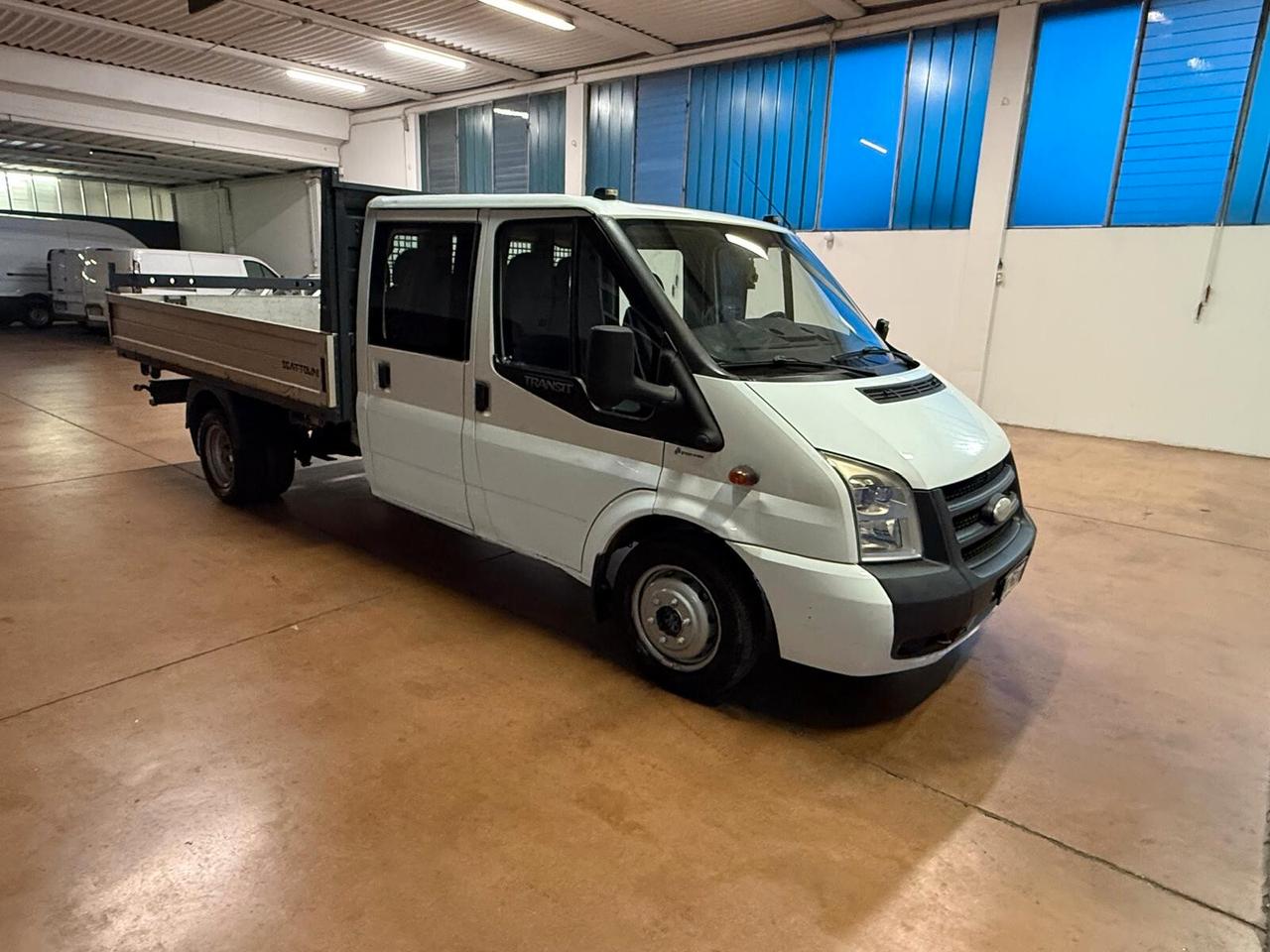 FORD TRANSIT 7 POSTI CASSONE FISSO MOTORE 3.2 TDCI 200 CV