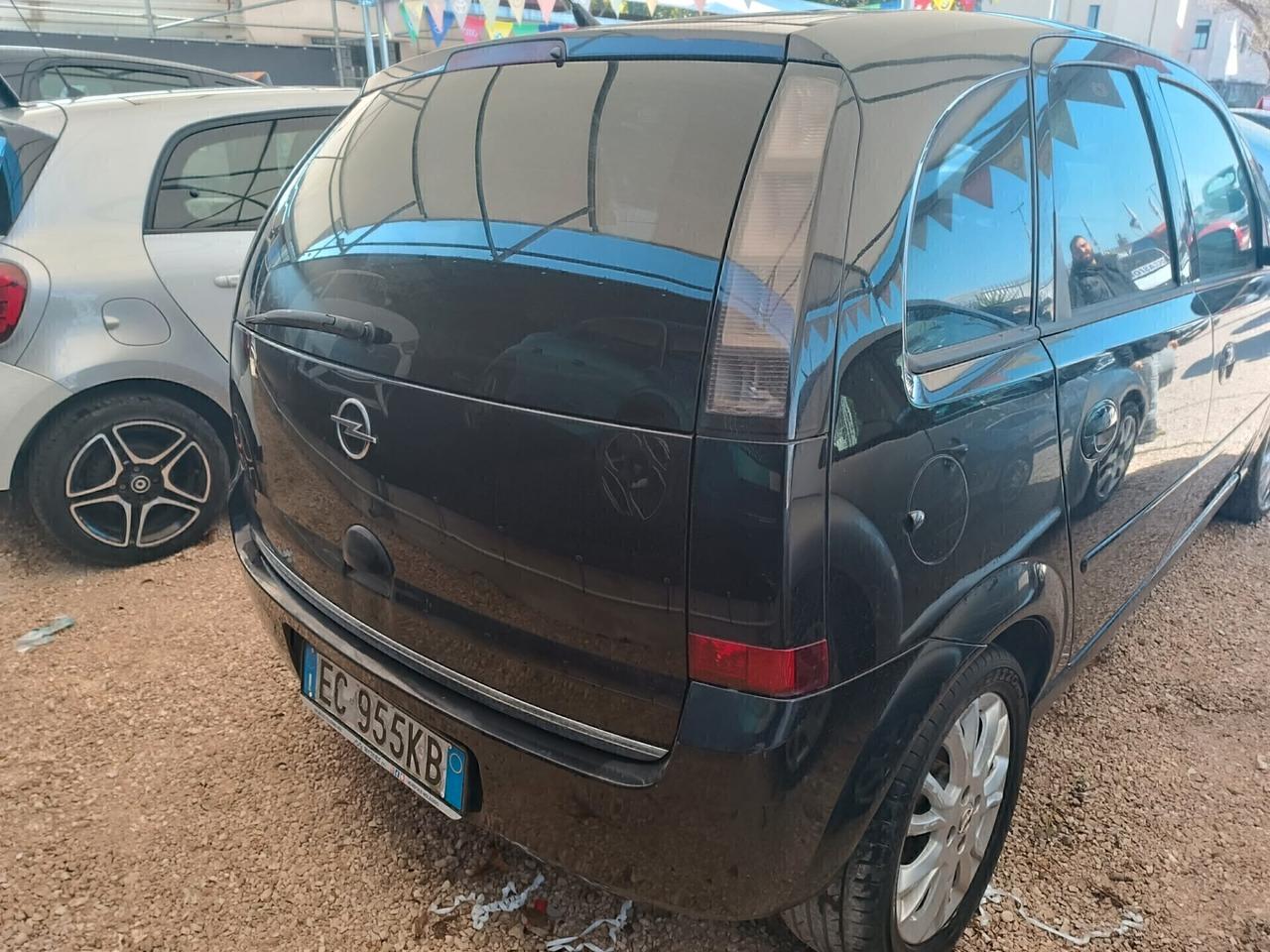 Opel Astra 1.2 Turbo 110 CV Edition
