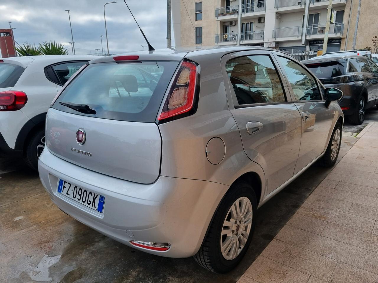 Fiat Punto 1.2 8V 5 porte Lounge GPL