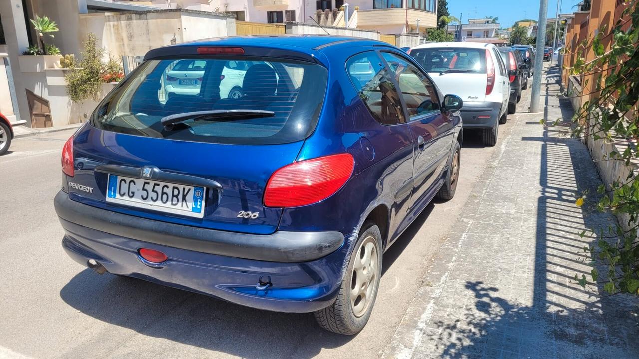 Peugeot 206 1.4 Benzina 75cv *Neopatentati