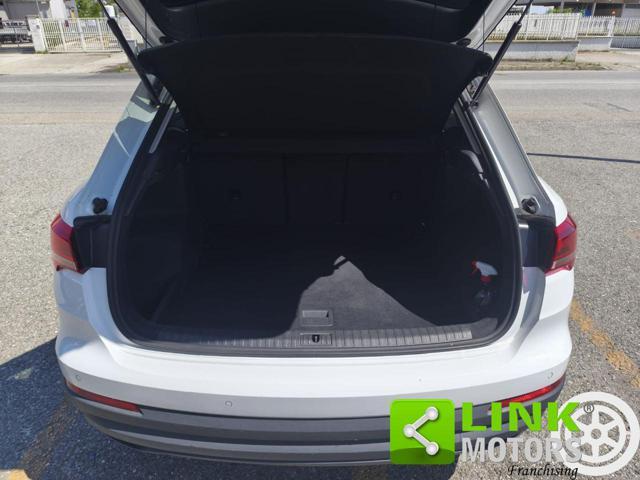 AUDI Q3 35 TDI Business S tronic