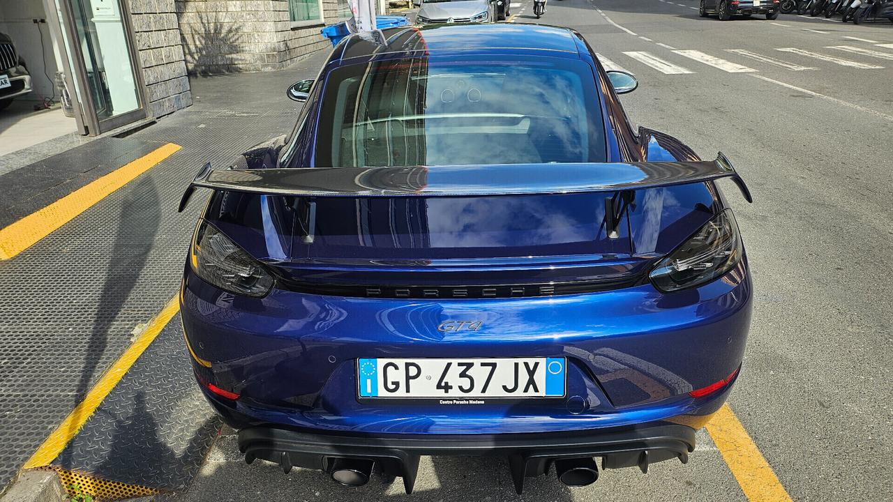 Porsche 718 Cayman 4.0 GT4 APPROVED 26