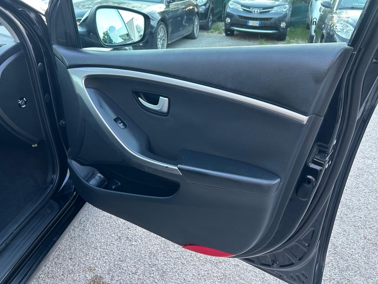 Hyundai i30 1.6 CRDi 5p. 150000km