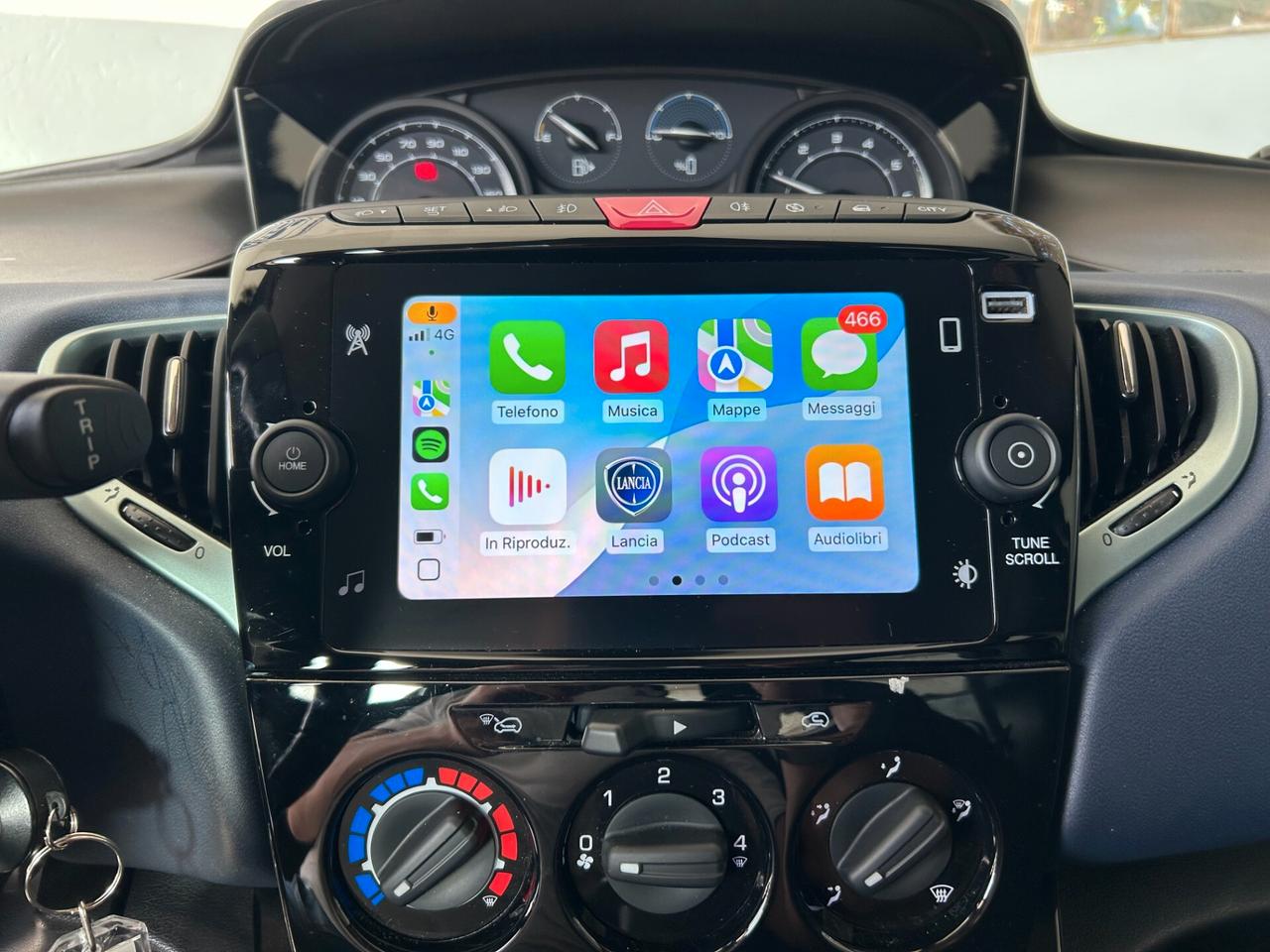 Lancia Ypsilon 1.0 FireFly 5 porte S&S Hybrid Platino