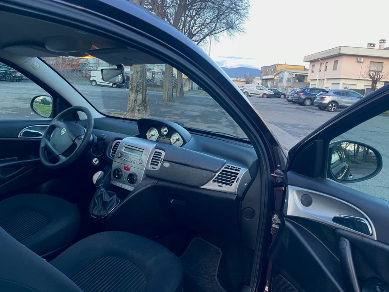 Lancia Ypsilon 1.4 E-Collection Ecochic GPL per neopatentati