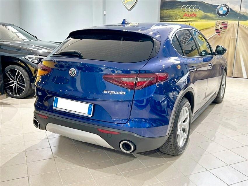 Alfa Romeo Stelvio 2.2 Turbodiesel 190 CV AT8 Q4 Business