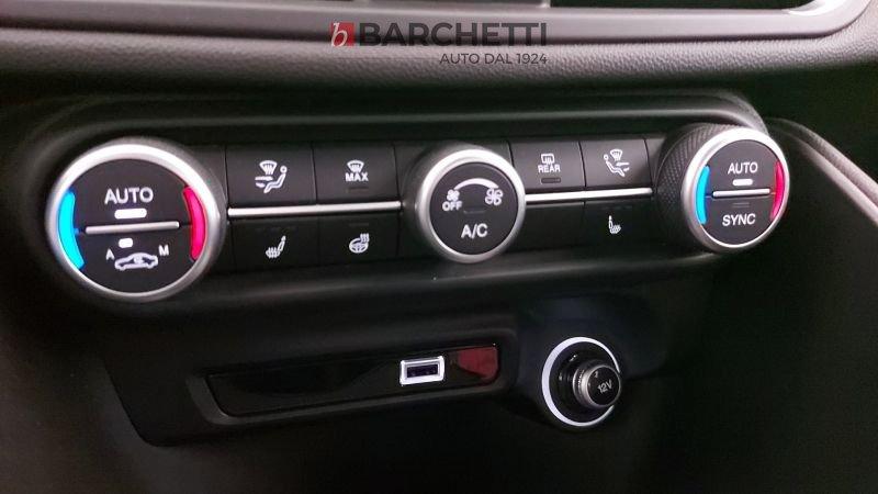 Alfa Romeo Giulia VELOCE 2.2 TUBO AT8 210CV AWD Q4 E6D-TEMP