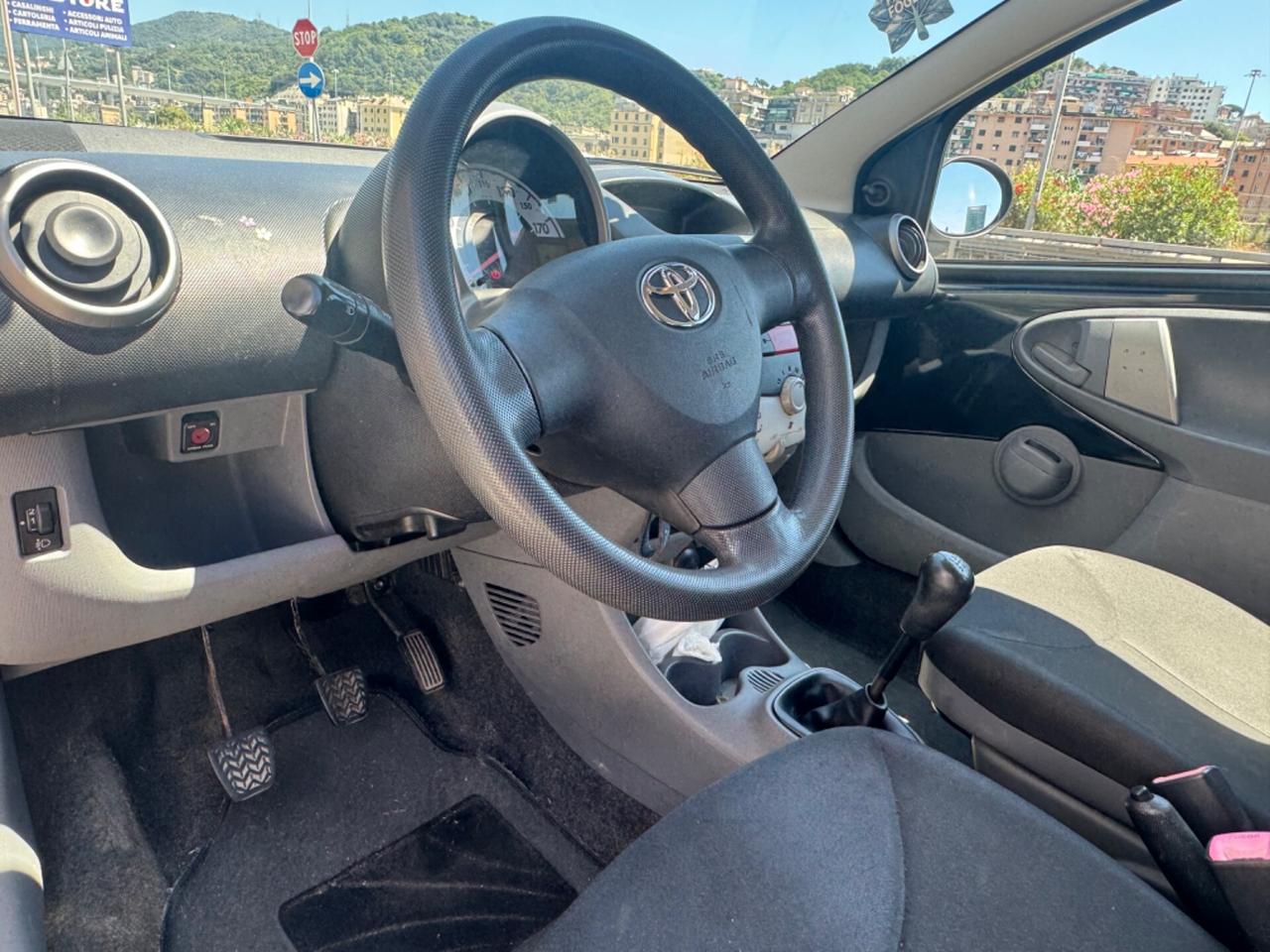 Toyota Aygo 1.0 12V VVT-i 3 porte 2011