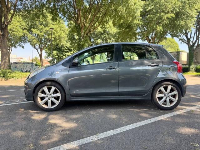 Toyota Yaris 1.8 ts Navy 5p
