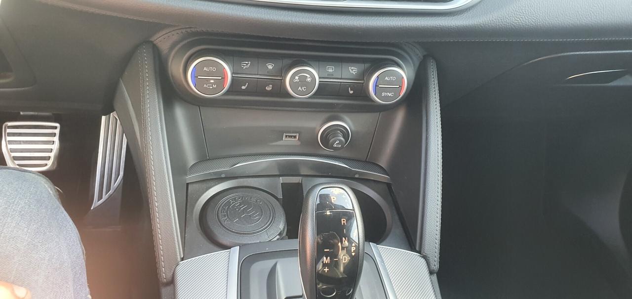 Alfa Romeo Stelvio 2.2 Turbodiesel 190 CV AT8 Q4 B