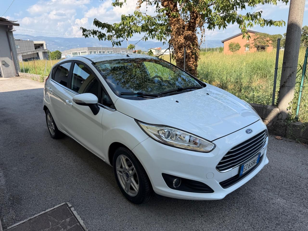 Ford Fiesta 1.5 TDCi 75CV 5 porte Titanium