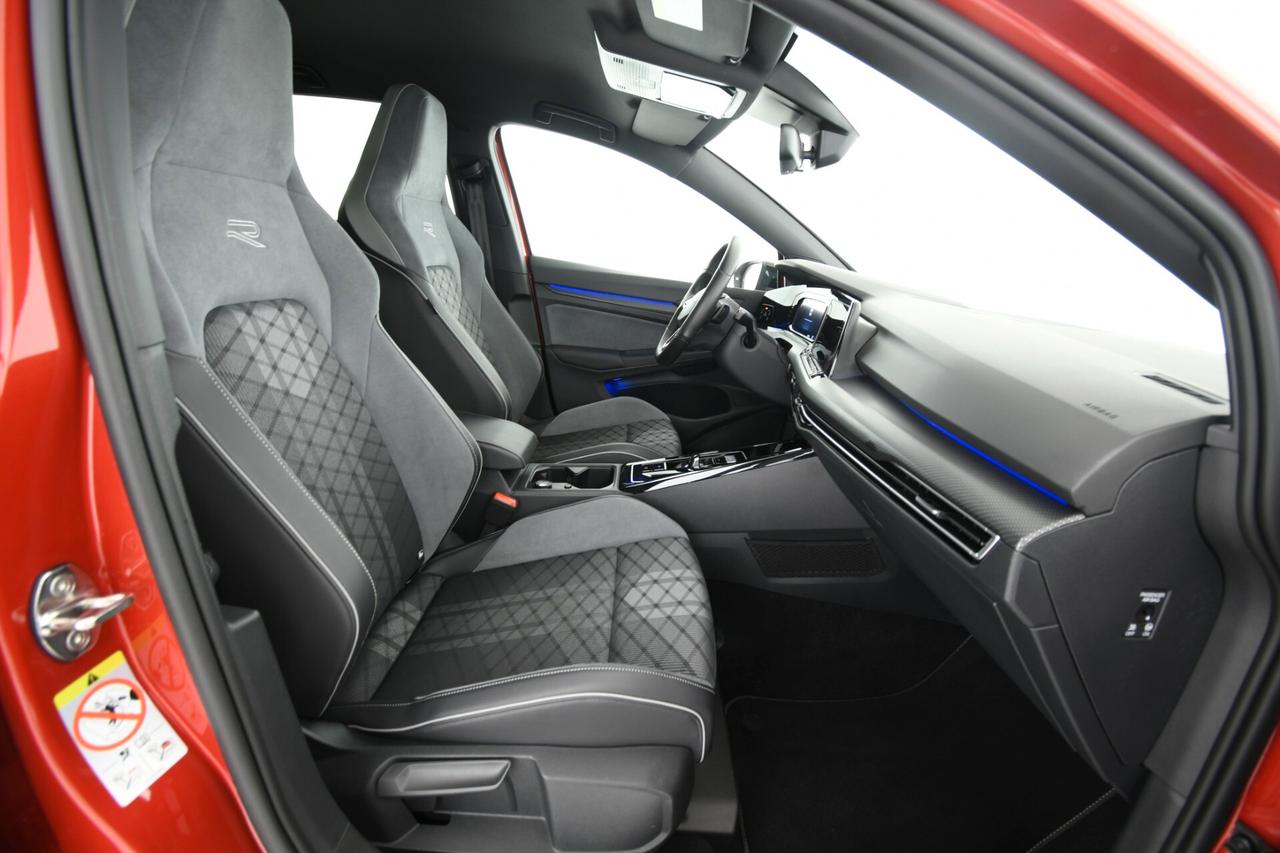 Volkswagen Golf 1.5 eTSI 130 CV EVO ACT DSG R-Line