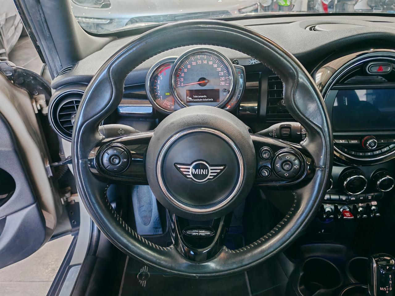 Mini Cooper D 116 cv Auto