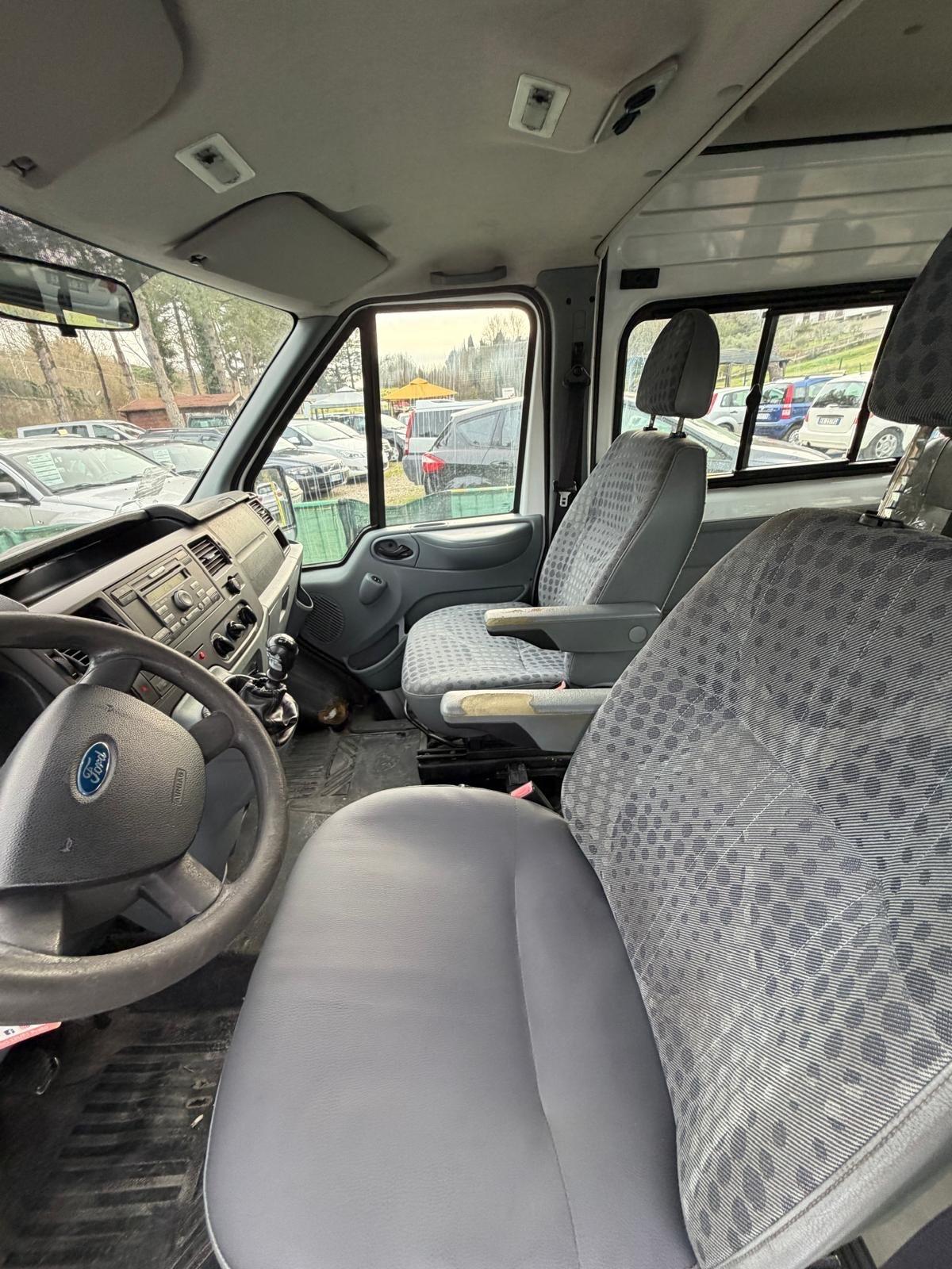 Ford transit 9 posti pedana idraulica x carrozzina