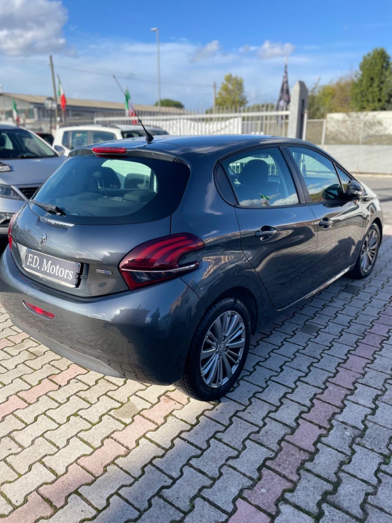 Peugeot 208 BlueHDi 75 5 porte Allure