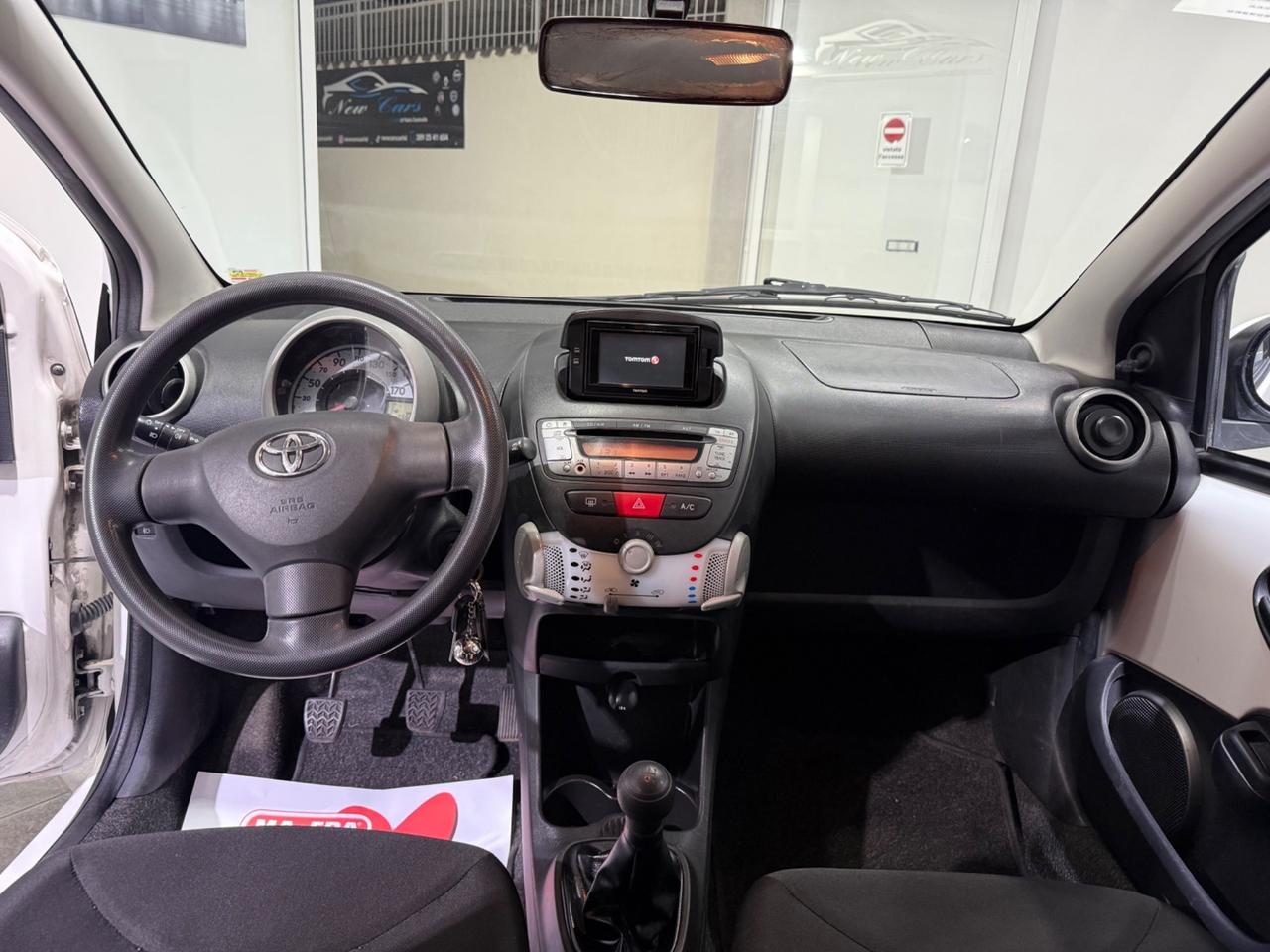 Toyota Aygo 1.0 12V VVT-i 5 porte Cool Soda Connect