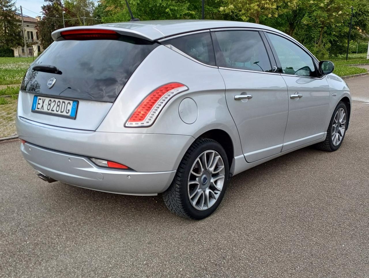 Lancia Delta 1.6 MJT DPF Gold