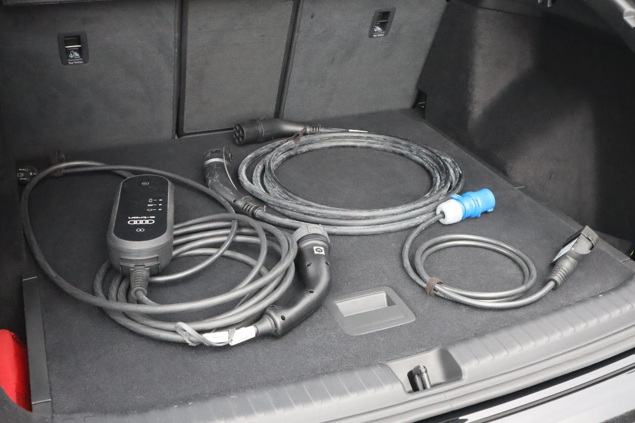 Audi Q4 Etron 50 QUATTRO 300CV S-LINE MATRIX POMPA DI CALORE SONOS