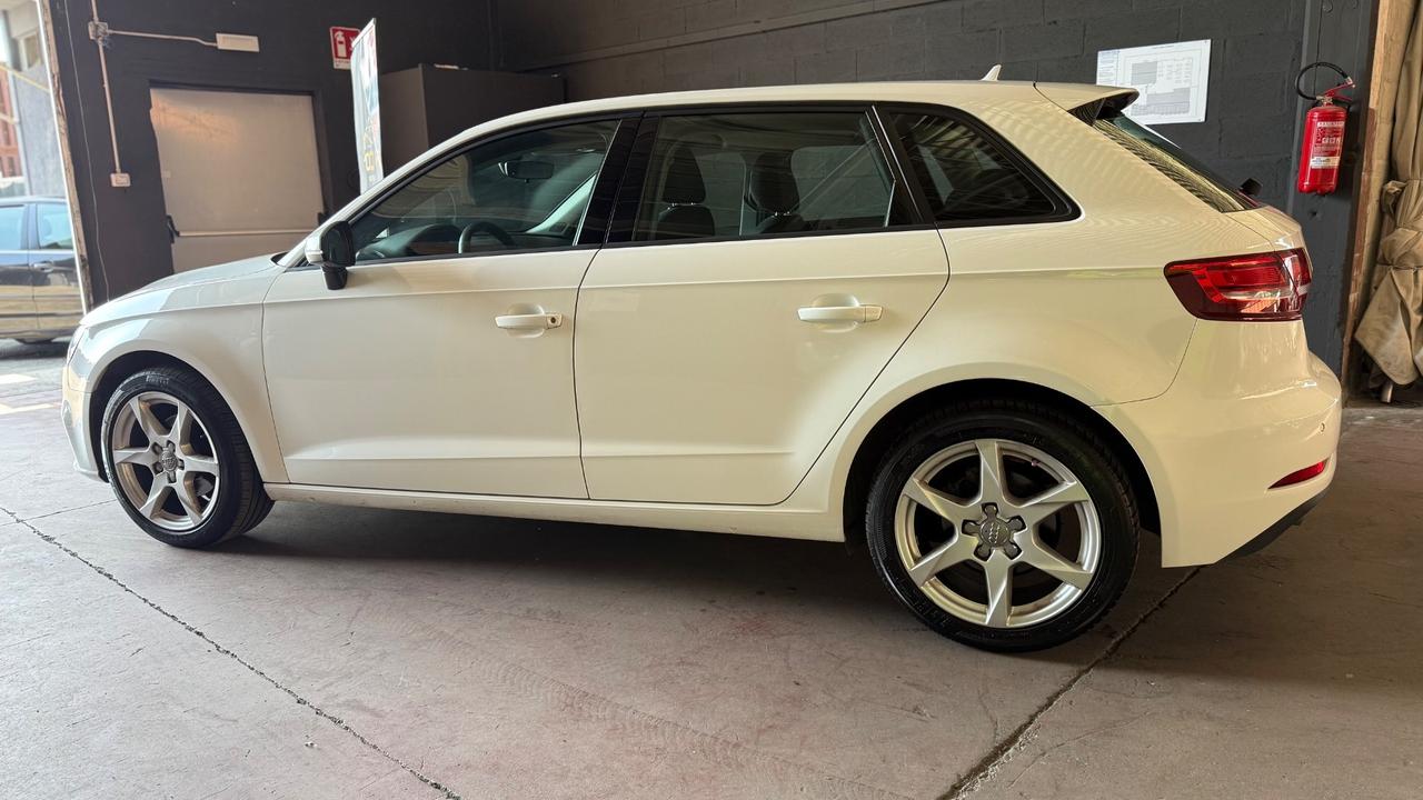 Audi A3 SPB 1.6 TDI S tronic Sport