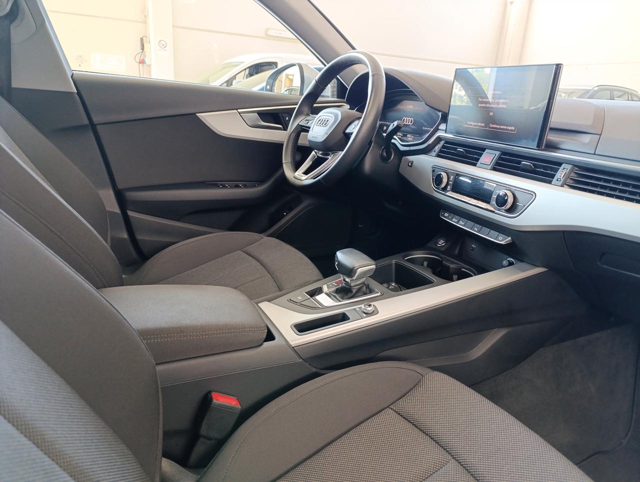 Audi A4 Avant 35 2.0 tdi mhev Business Advanced 163cv s-tronic
