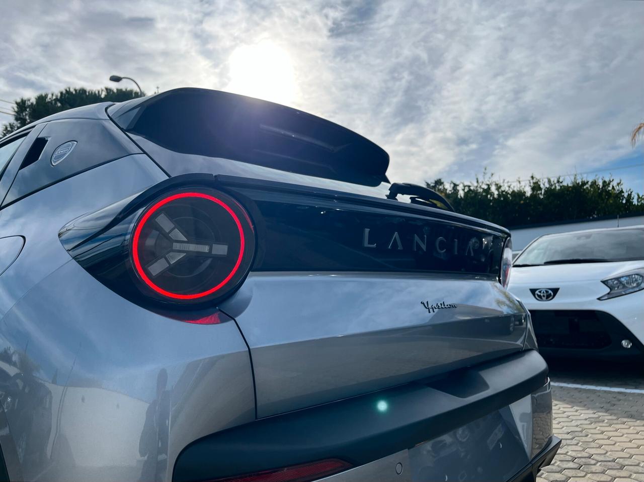 Lancia Ypsilon 1.2 100cv Hybrid e-DCT Automatic Km0