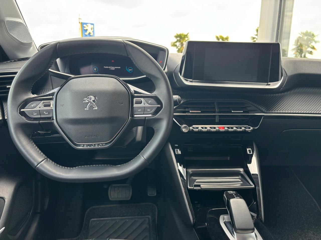 Peugeot 208 ALLURE PACK motore elettrico 136 cv SPOTICAR