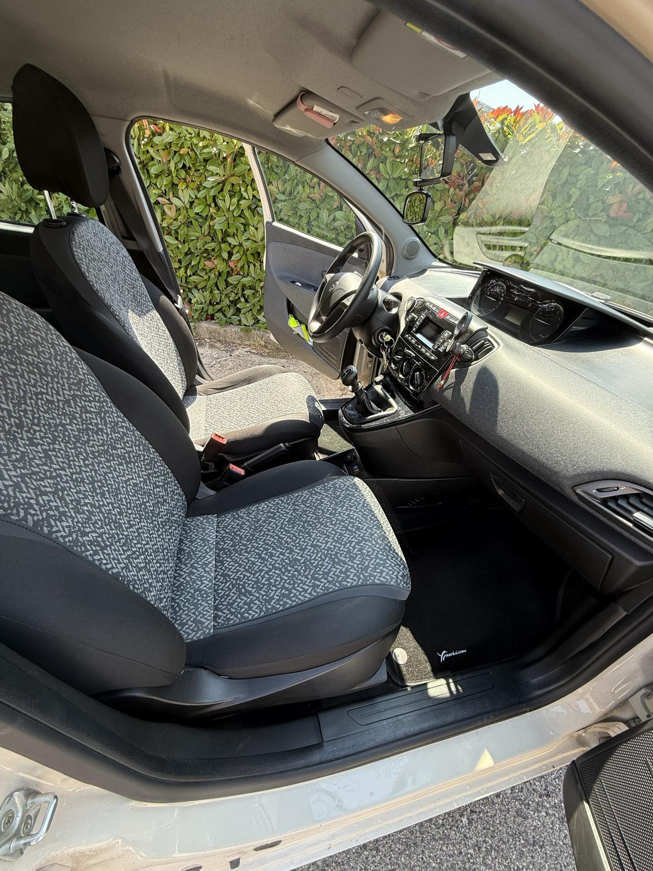 Lancia Ypsilon 1.2 69 CV 5 porte GPL Ecochic Gold
