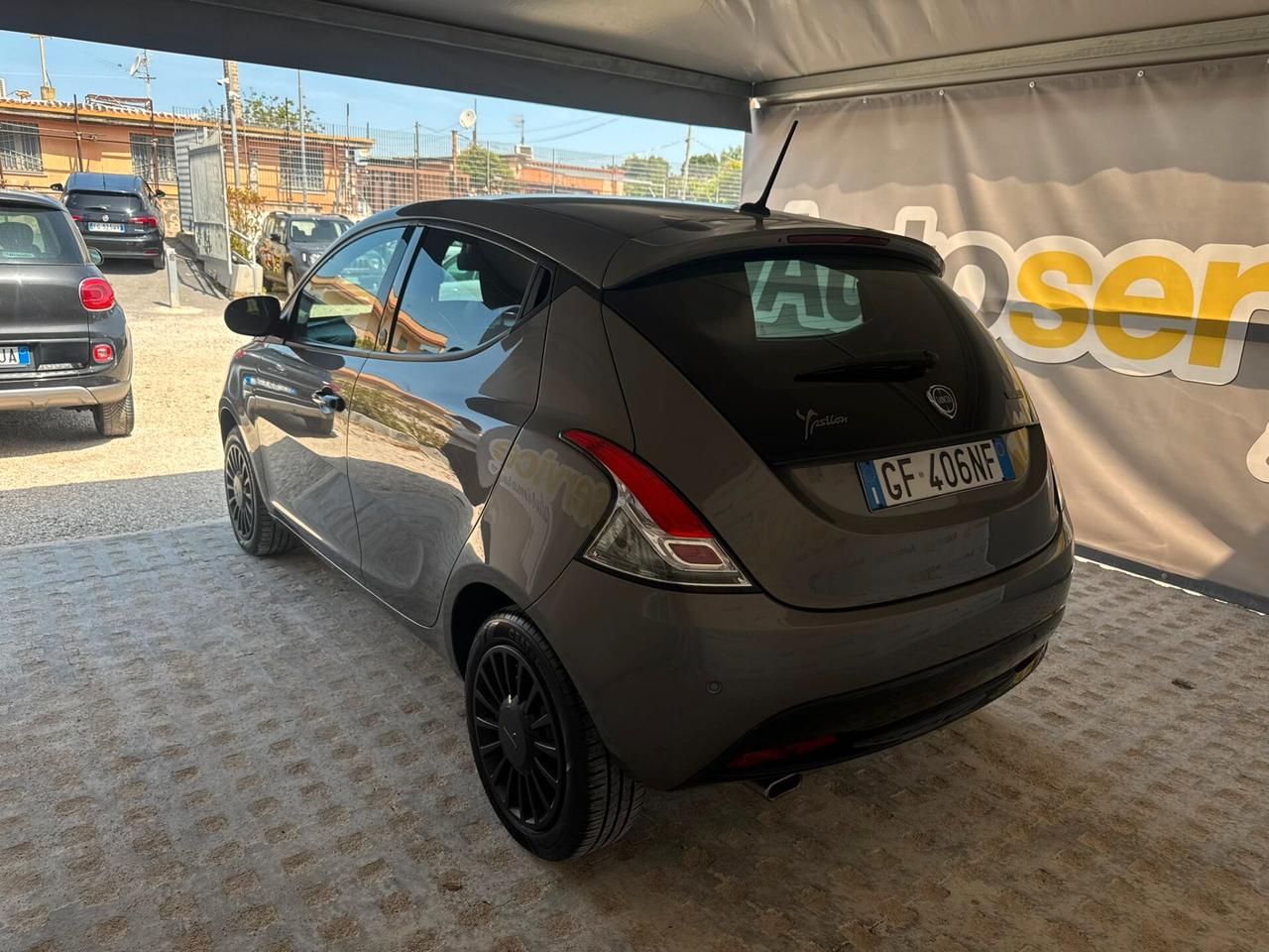 Lancia Ypsilon 1.0 FireFly Hybrid