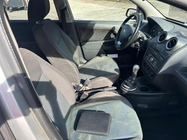 FORD Fiesta 1.4 TDCi 5p. Ghia senza nessun lavoro da fare