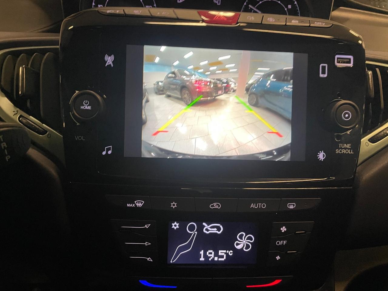 Lancia Ypsilon 1.0 FireFly 5 porte S&S Hybrid Platino