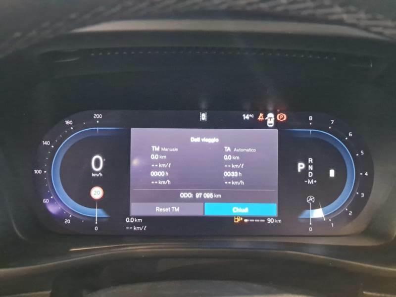 VOLVO XC40 B3 automatico Core