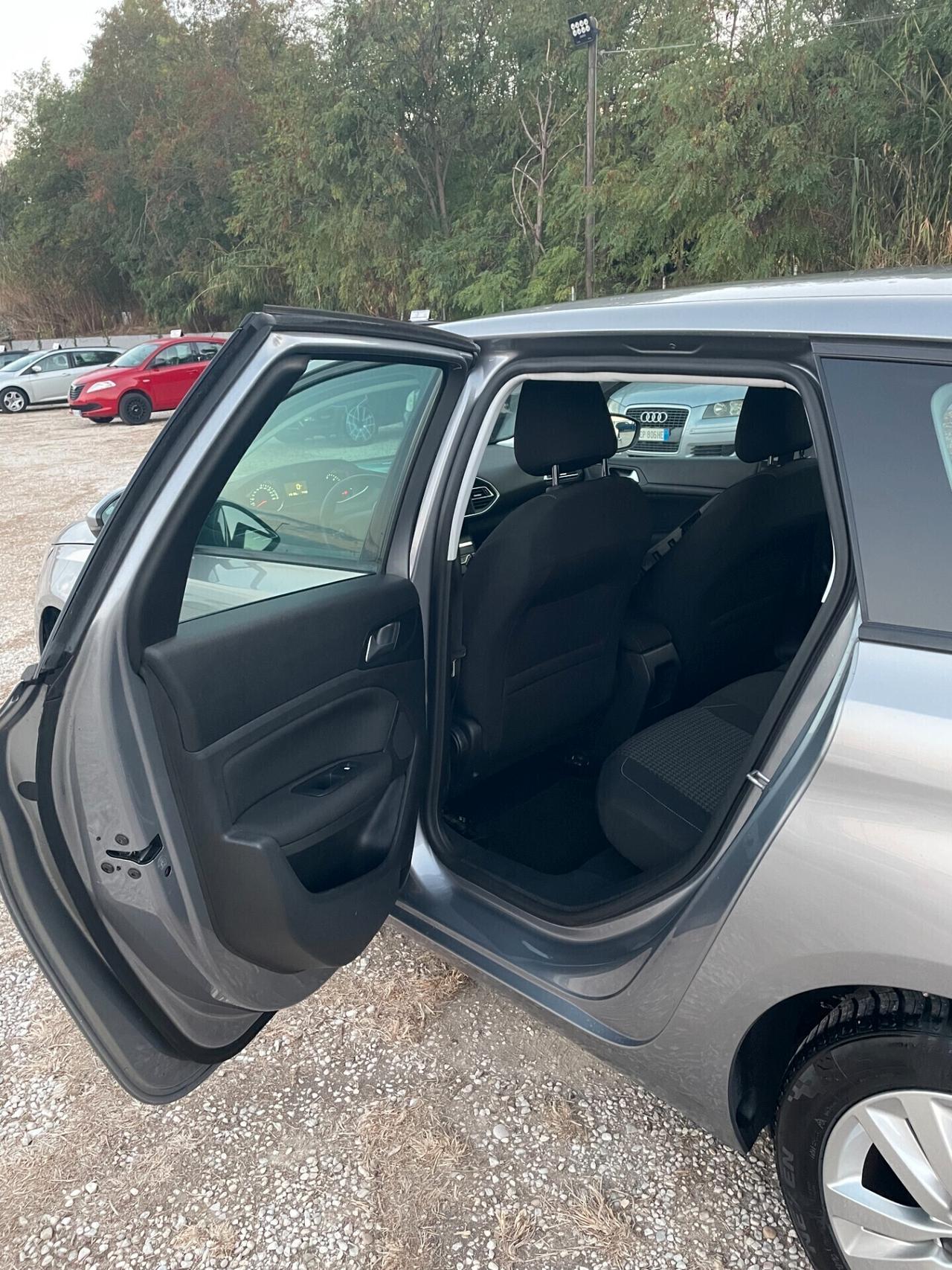 Peugeot 308 BlueHDi 100 S&S SW Access