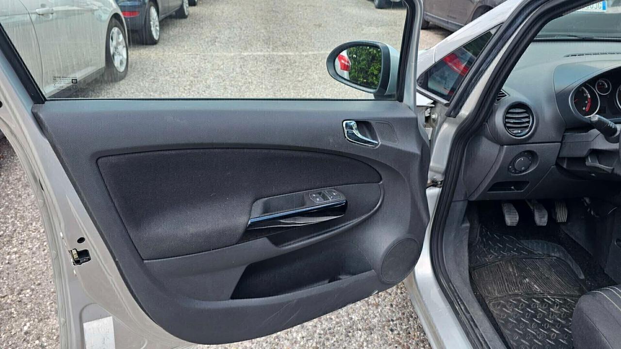 Opel Corsa 1.2 5 porte Enjoy Neopatentati