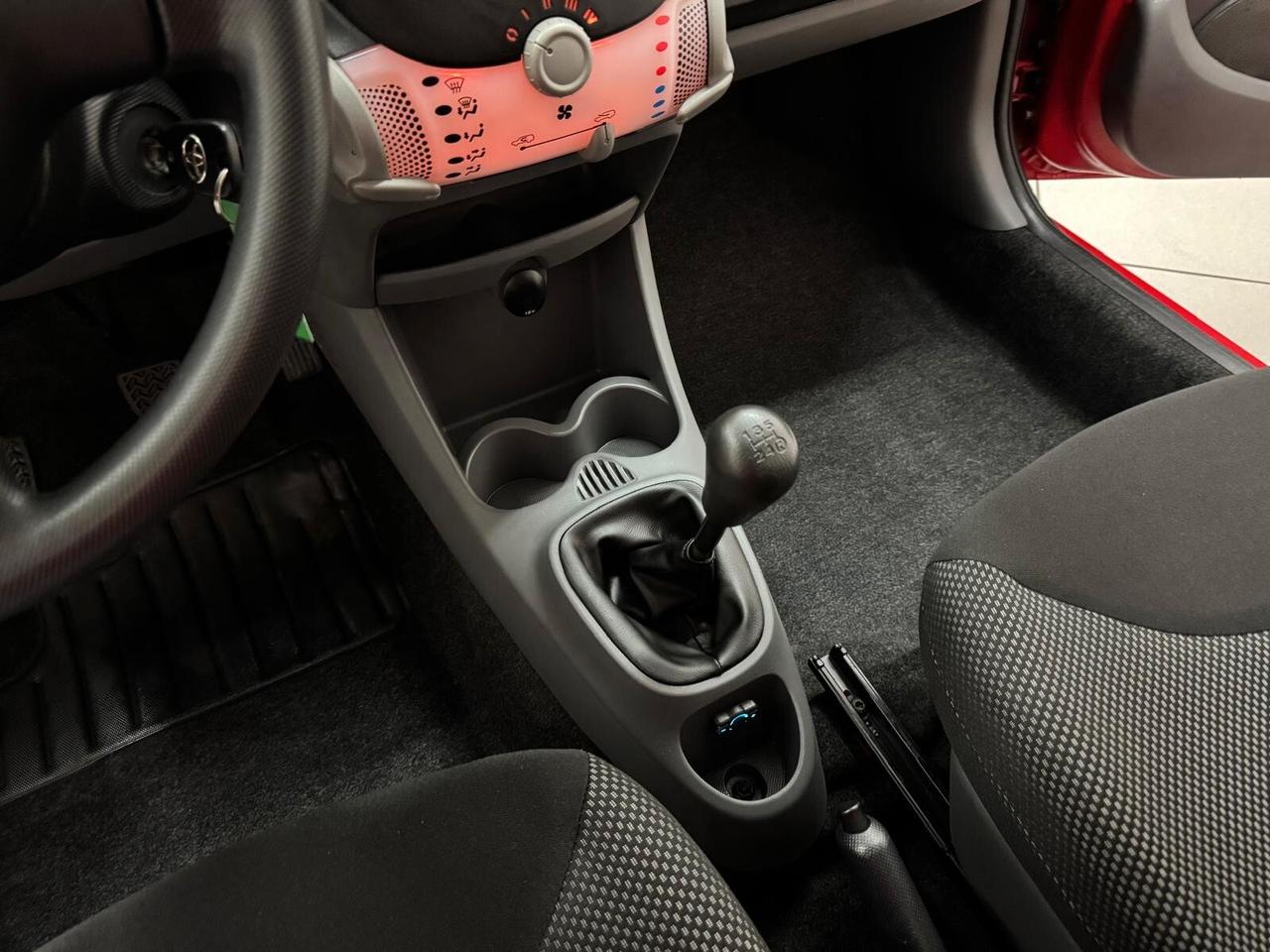 Toyota Aygo 1.0 Benzina 5 porte 2010