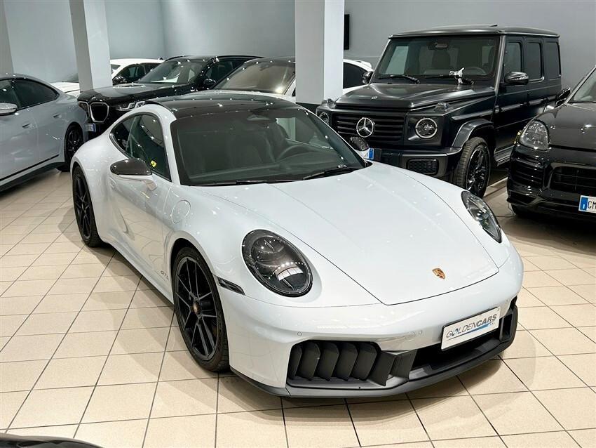 Porsche 911 Carrera GTS