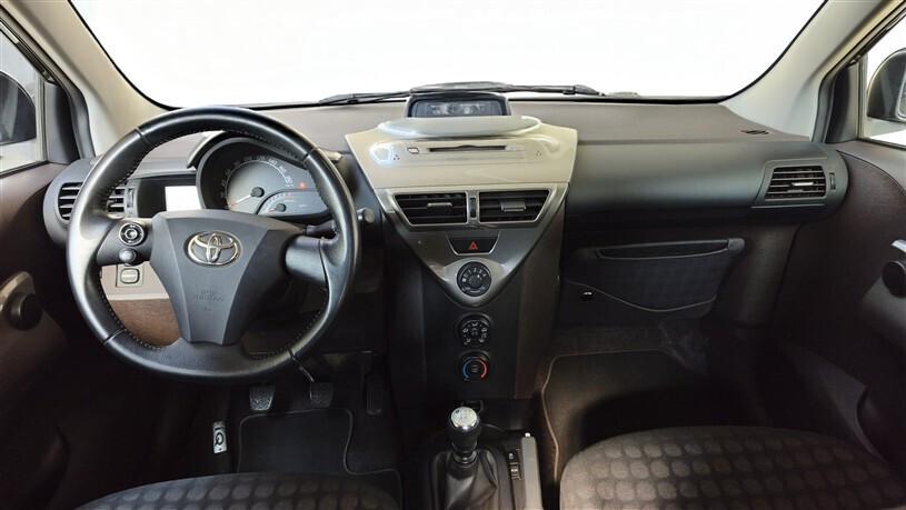 Toyota iQ 1.0 Sol