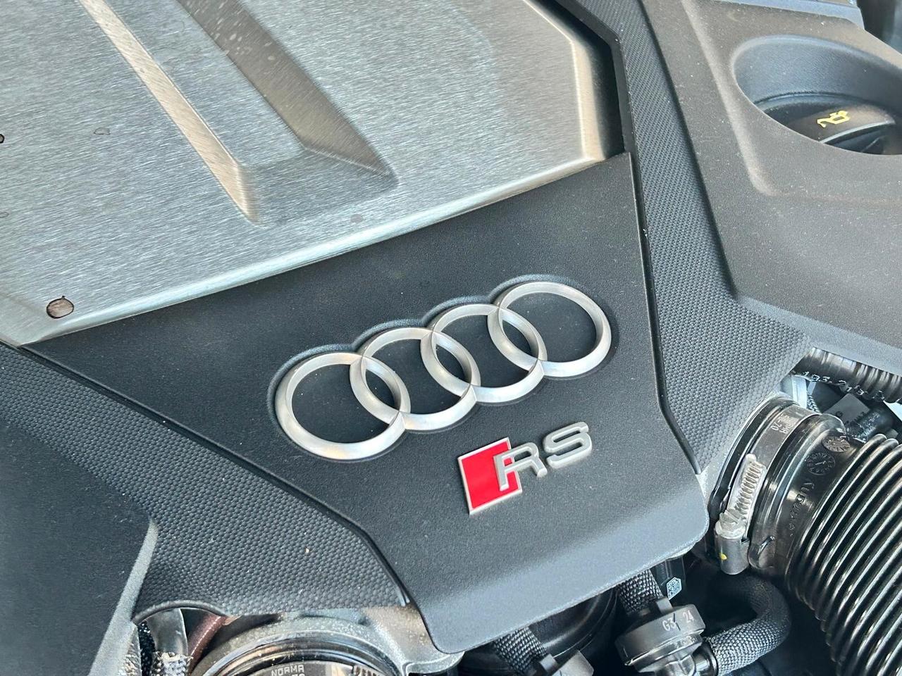 AUDI RS6 2024