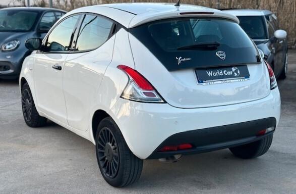 Lancia Ypsilon 1.2 69 CV 5 porte S&S Gold