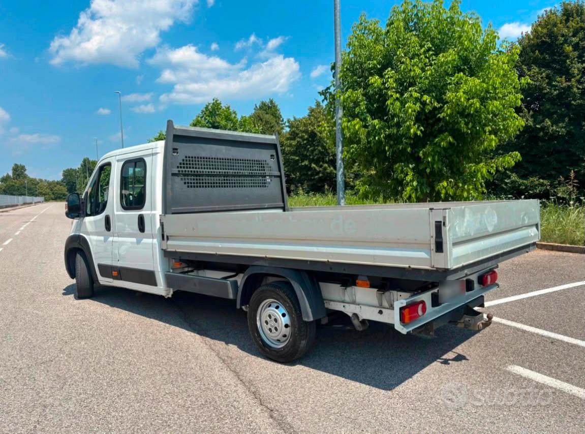 Peugeot Boxer furgone cassonato fisso 7 posti