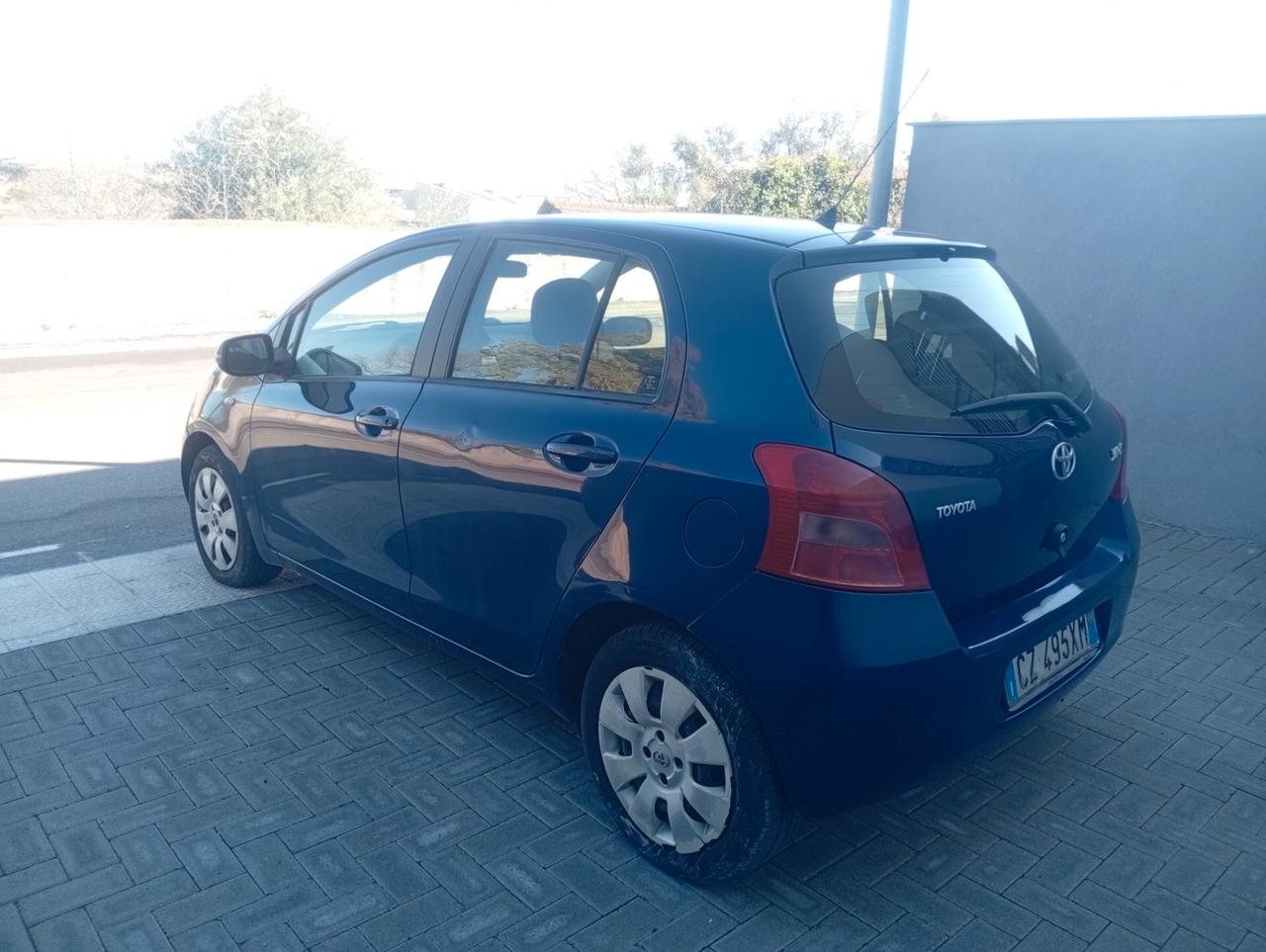 Toyota Yaris 1.0 5 porte Sol